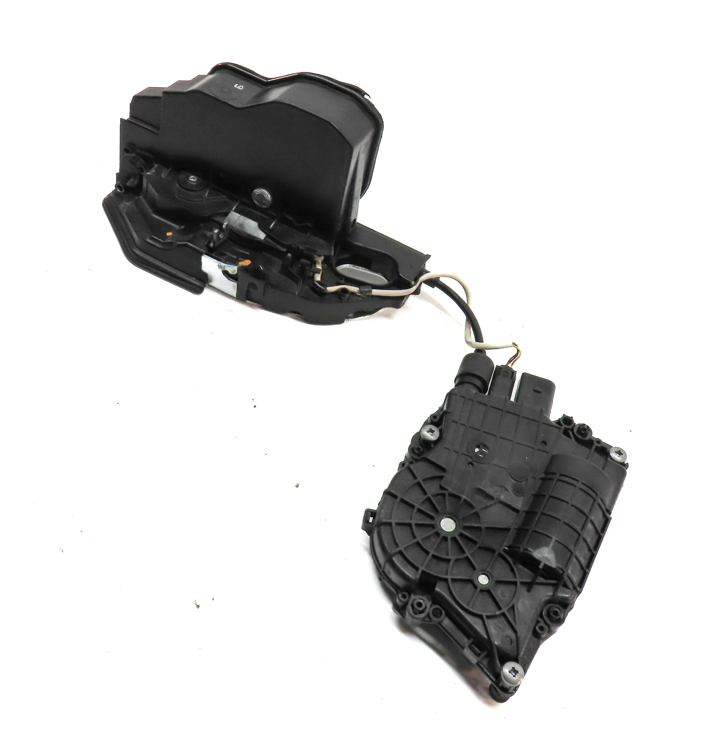 10-16 BMW 528i 535i 550i 750i 760i (F01 F10) FRONT RIGHT SOFT CLOSE DOOR LATCH — exact item pictured